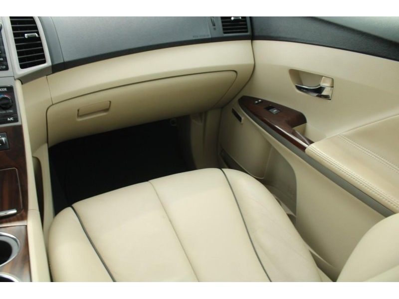 2013 Toyota Venza LE photo 14