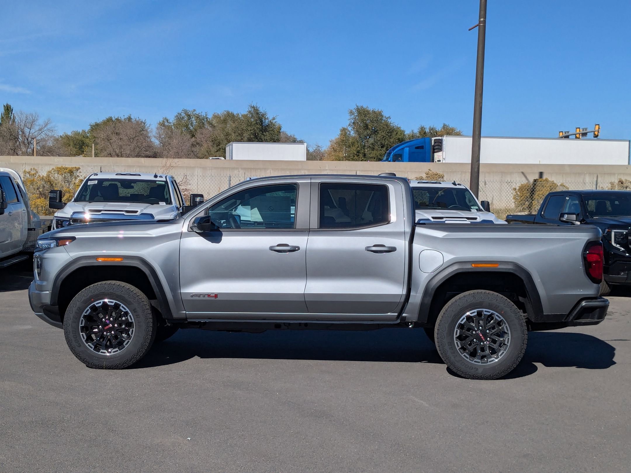 2026 Gmc Canyon AT4 photo 2