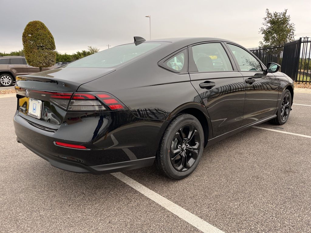 2025 Honda Accord 1.5T SE photo 3