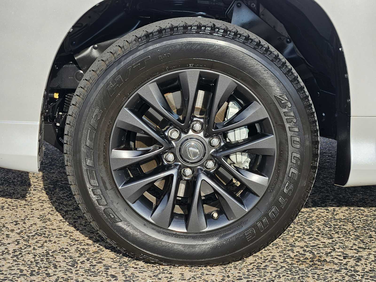 2023 Lexus GX 460 Premium photo 4