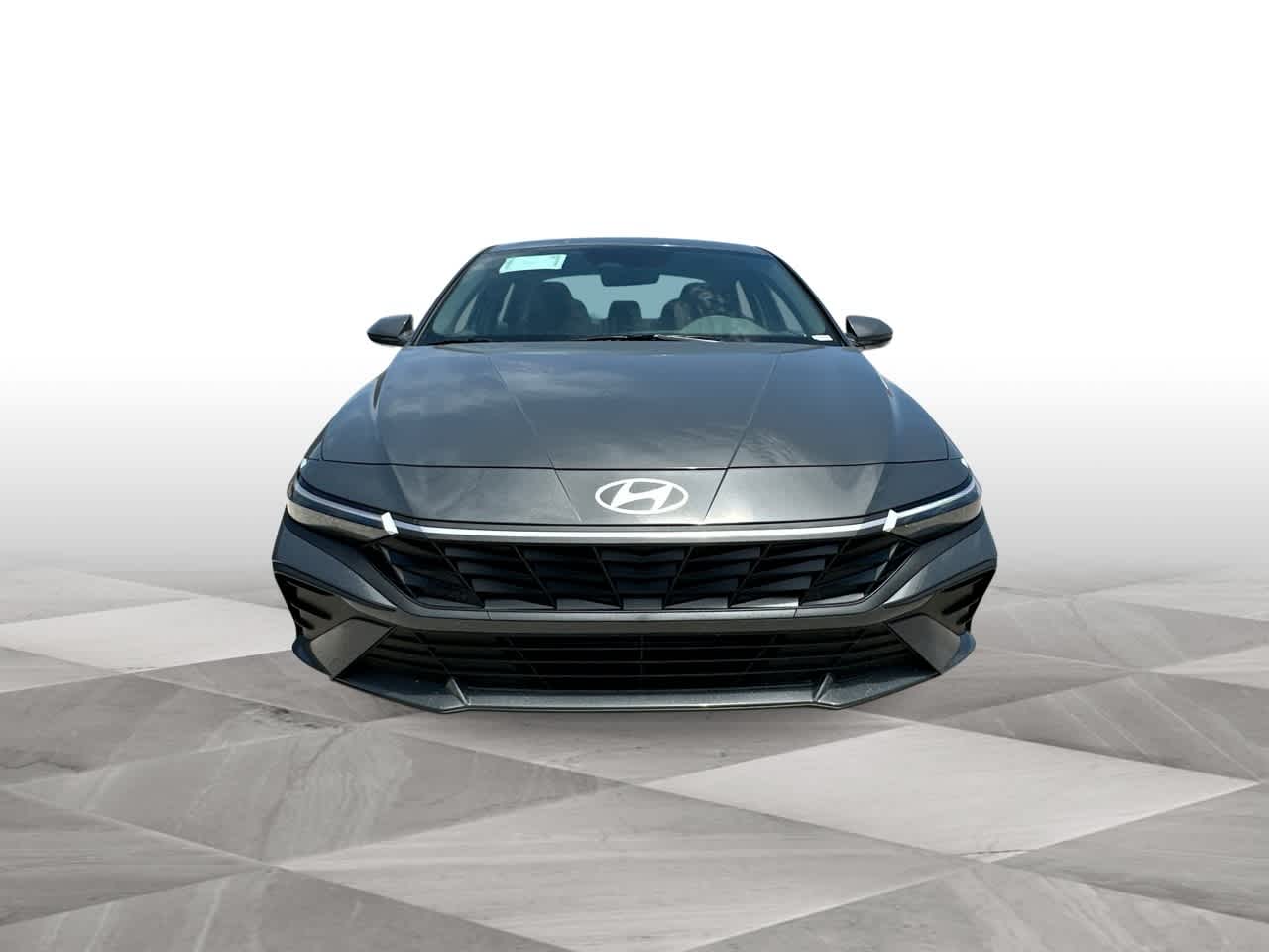 2025 Hyundai Elantra SE photo 3