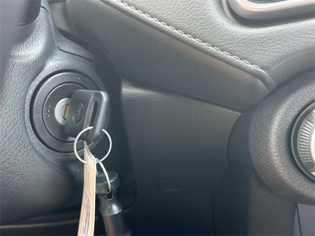 2025 Nissan Versa 1.6 S photo 27