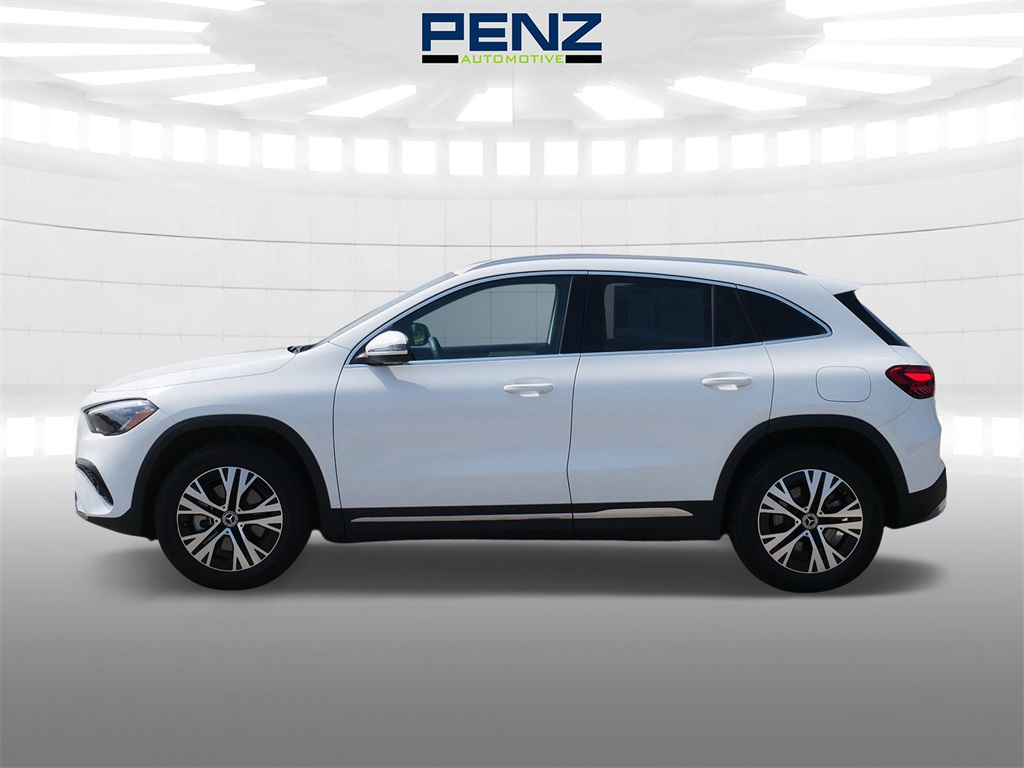 2025 Mercedes Benz GLA 250 4MATIC photo 3