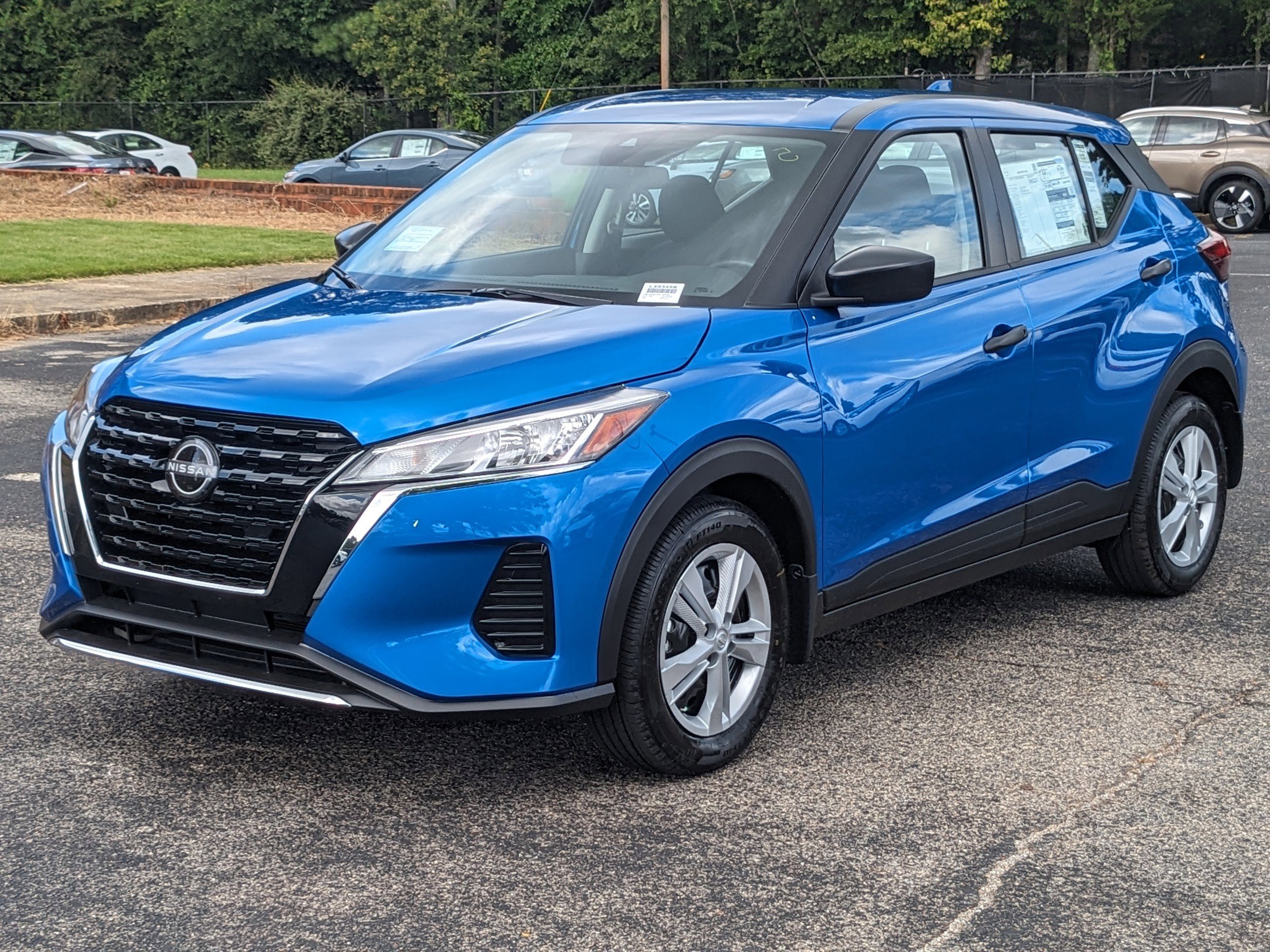 2025 Nissan Kicks Play S photo 4