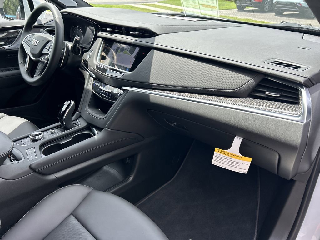 2025 Cadillac XT5 Sport photo 12