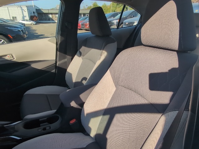 2025 Toyota Corolla LE photo 11