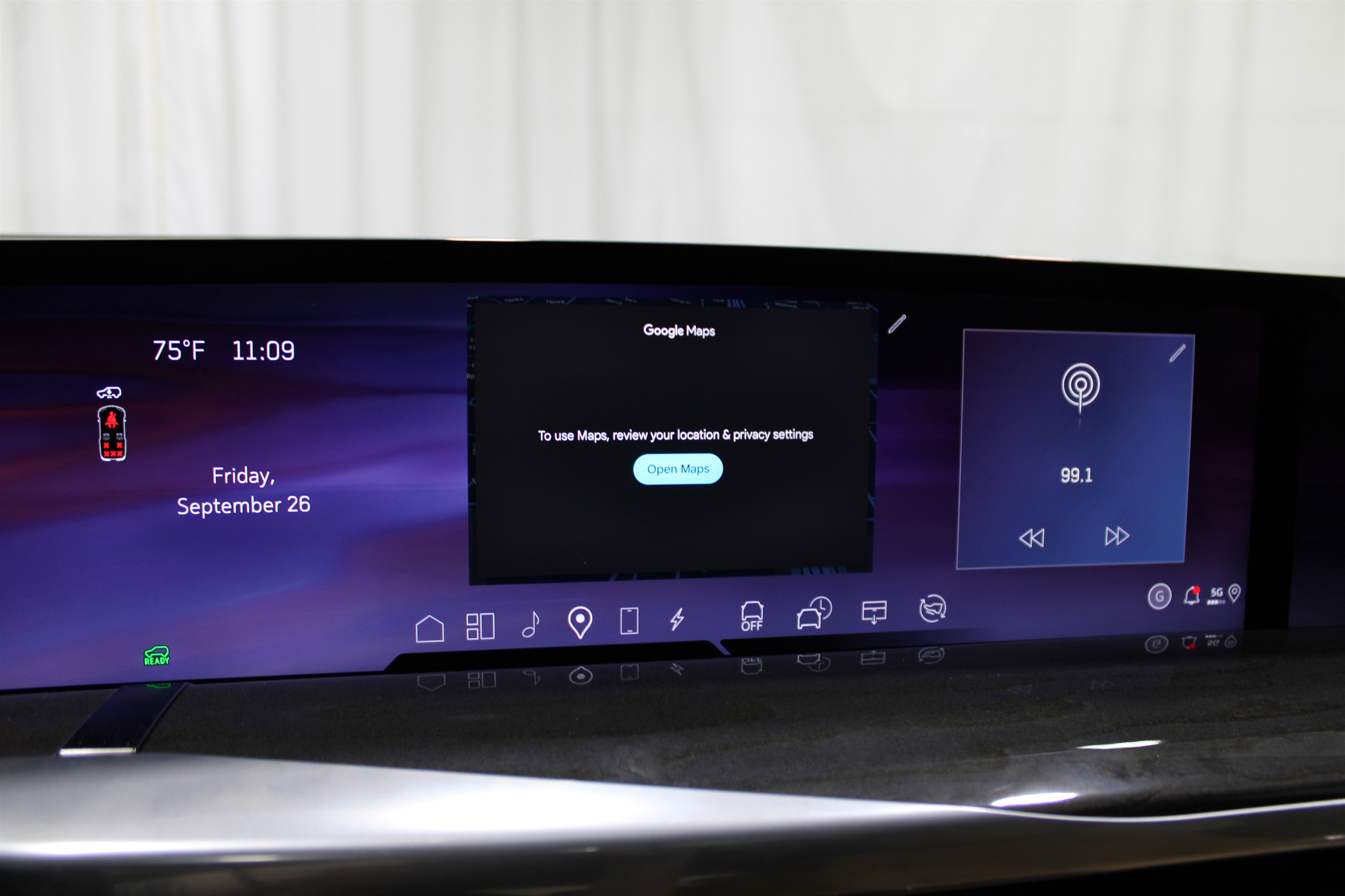 2025 Cadillac Escalade IQ Luxury photo 13