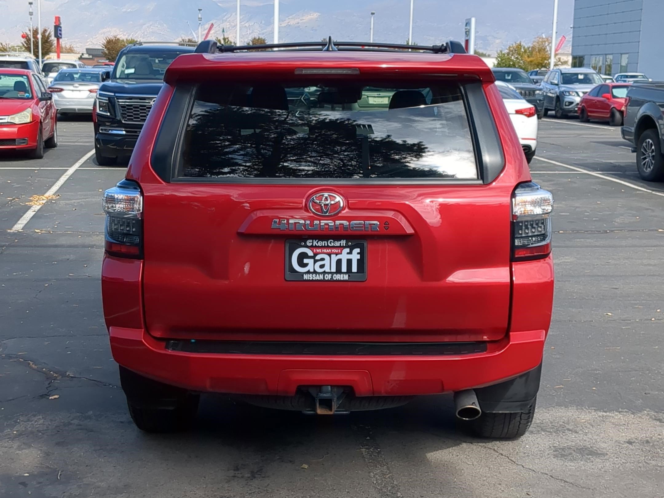 2022 Toyota 4Runner SR5 photo 4