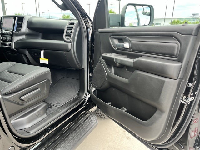 2025 Ram 1500 Tradesman photo 21