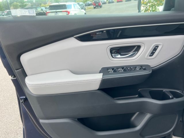 2025 Honda Pilot EX-L photo 9