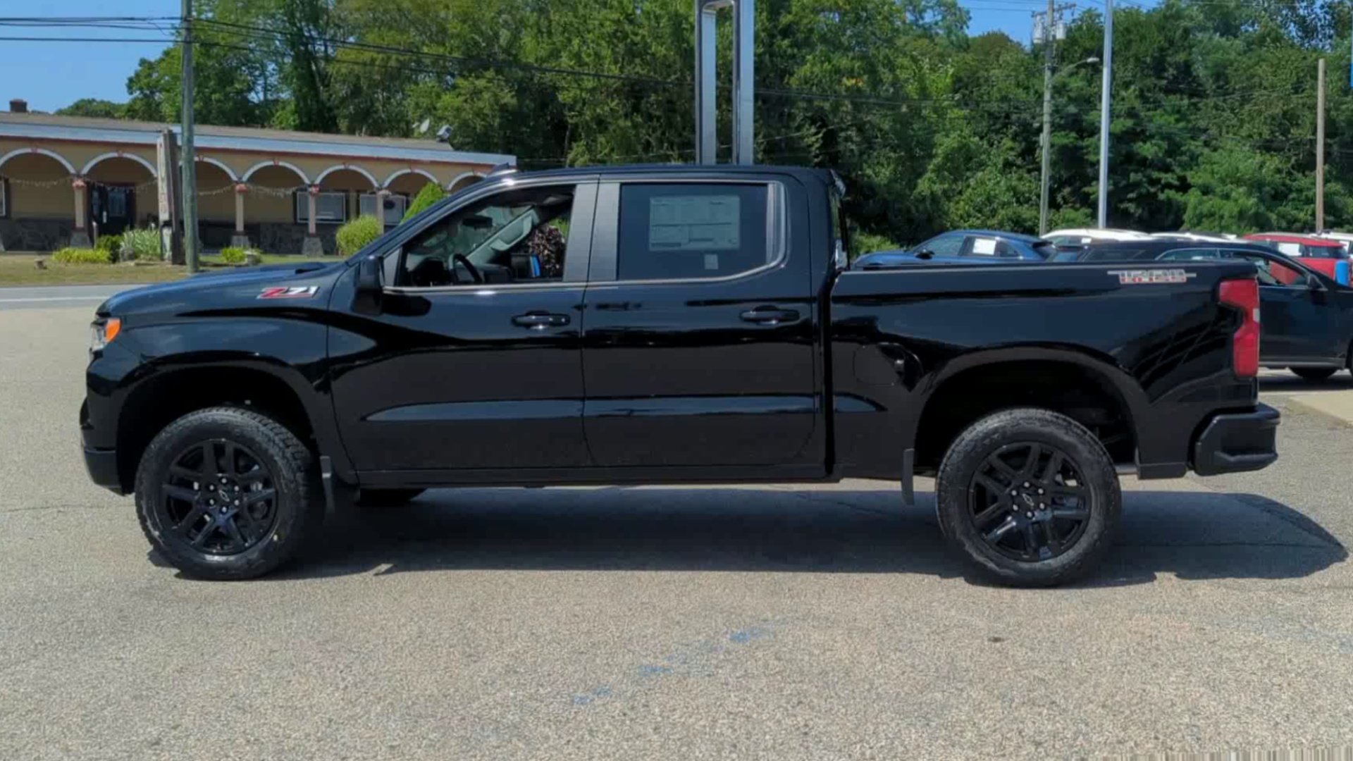 2025 Chevrolet Silverado 1500 LT Trail Boss photo 32