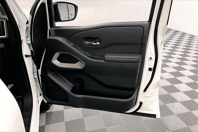 2025 Nissan Frontier SV photo 34