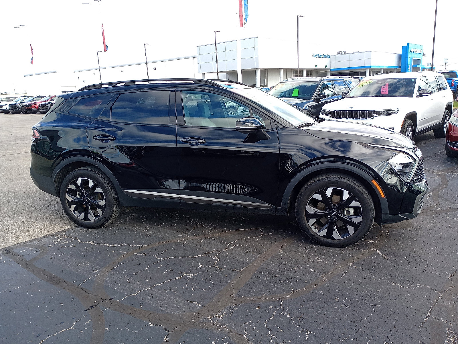 2023 Kia Sportage X-Line photo 2