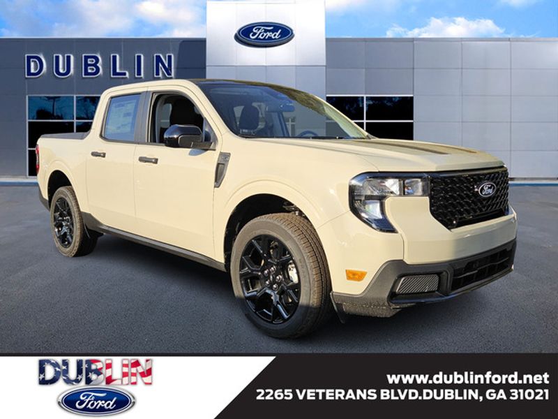 2025 Ford Maverick XLT's photo