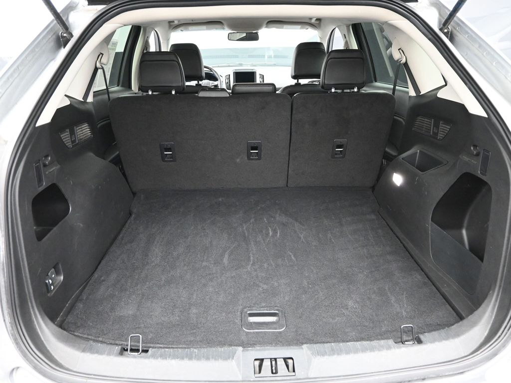 2024 Ford Edge SEL photo 7