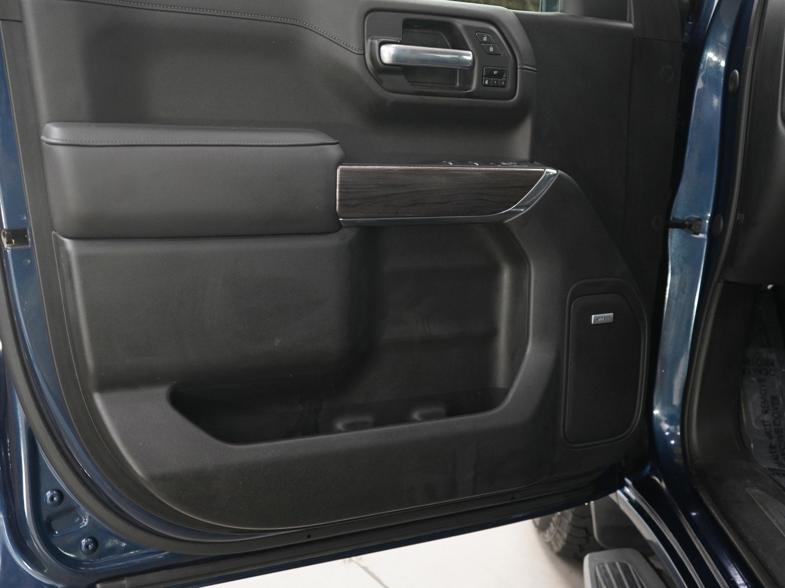 2021 Chevrolet Silverado 1500 LTZ photo 14