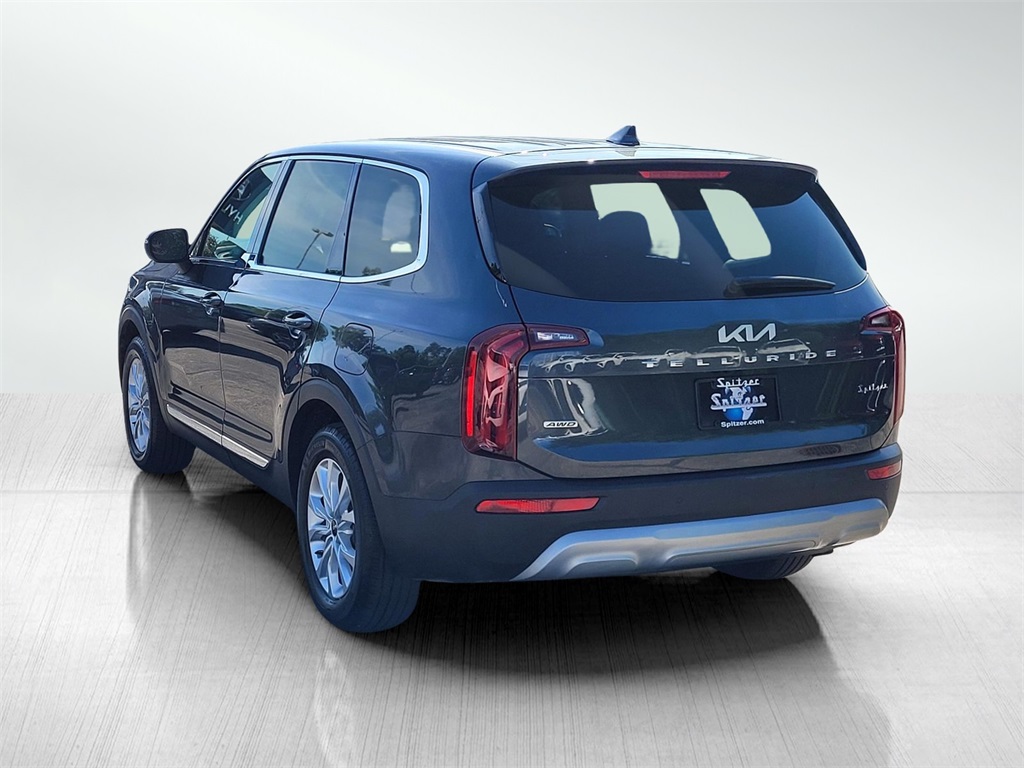 2022 Kia Telluride LX photo 4