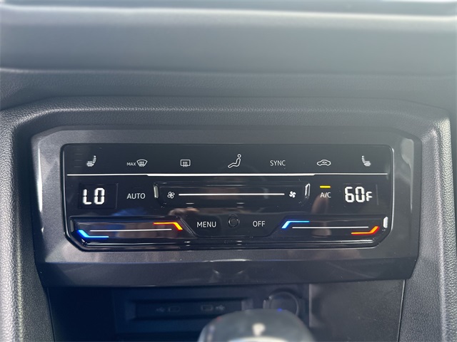 2023 Volkswagen Tiguan SE R-Line Black photo 16