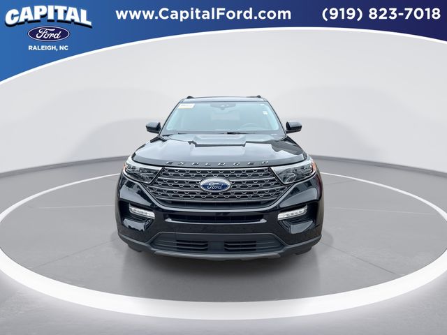2023 Ford Explorer XLT photo 3