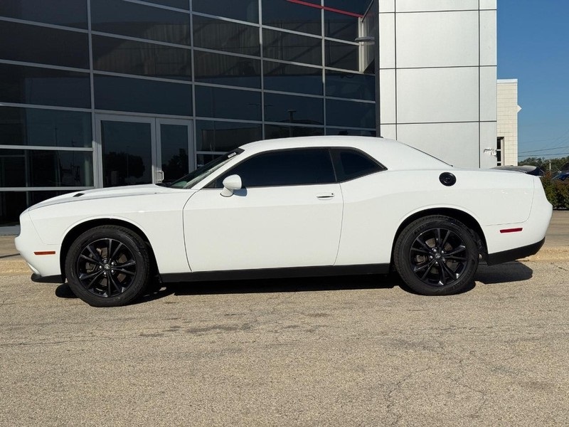 2020 Dodge Challenger SXT AWD photo 7