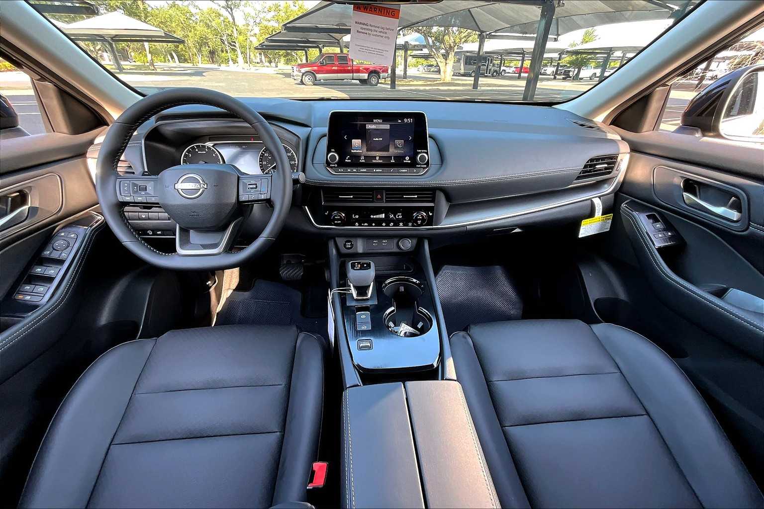 2026 Nissan Rogue SV photo 3