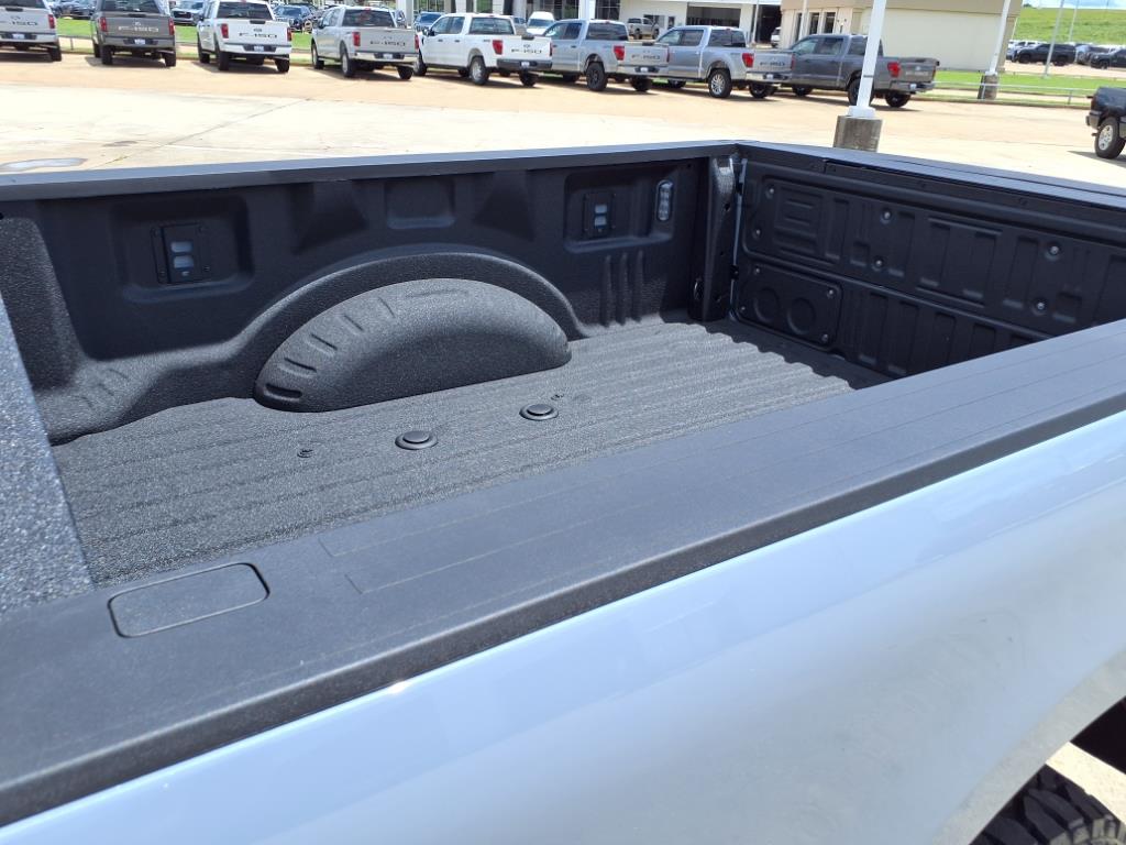 2025 Ford F-250 Lariat photo 19