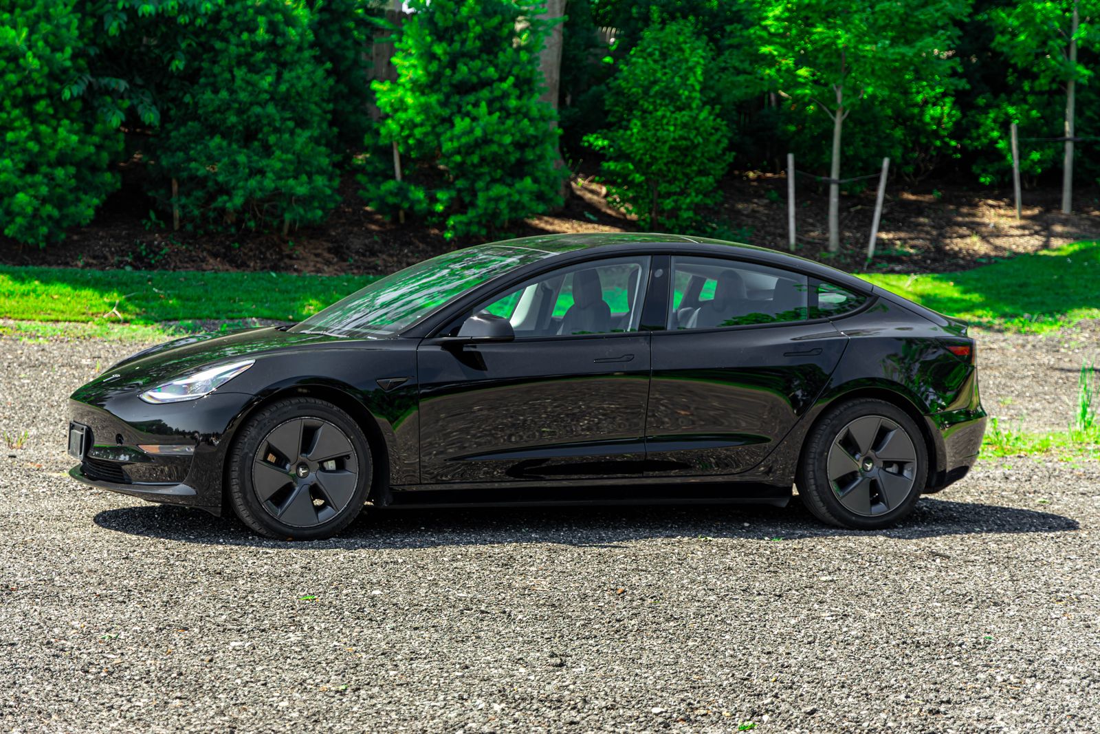 2022 Tesla Model 3 Long Range photo 3