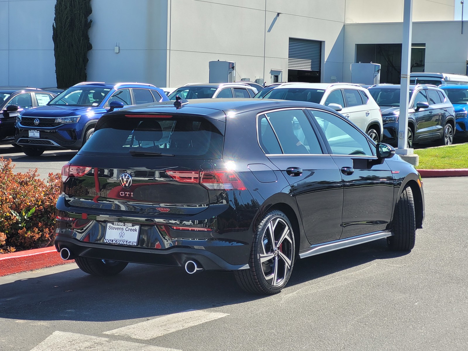 2024 Volkswagen Golf GTI SE photo 4