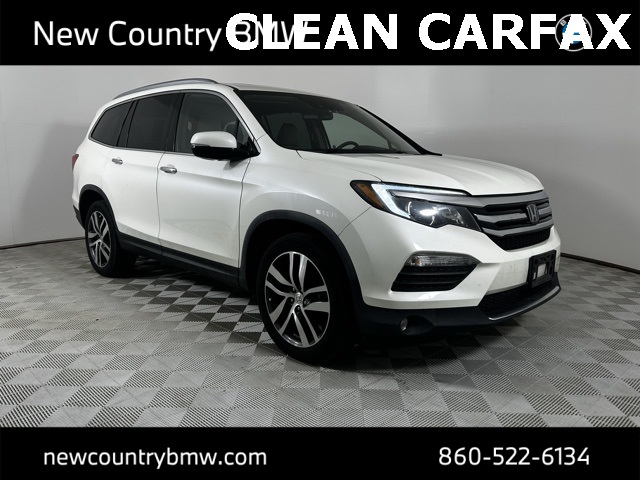 2017 Honda Pilot Elite's photo