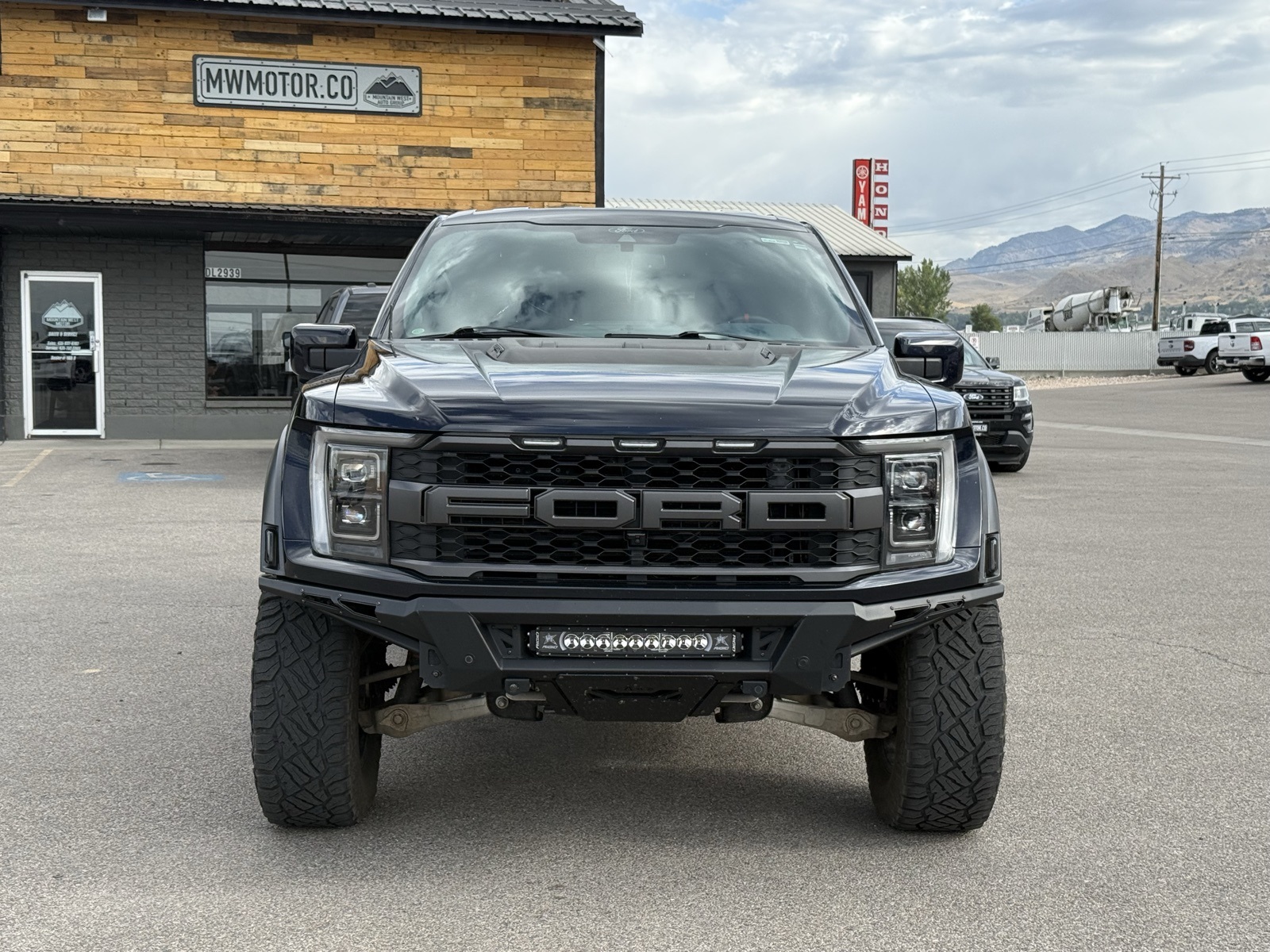 2021 Ford F-150 Raptor photo 2