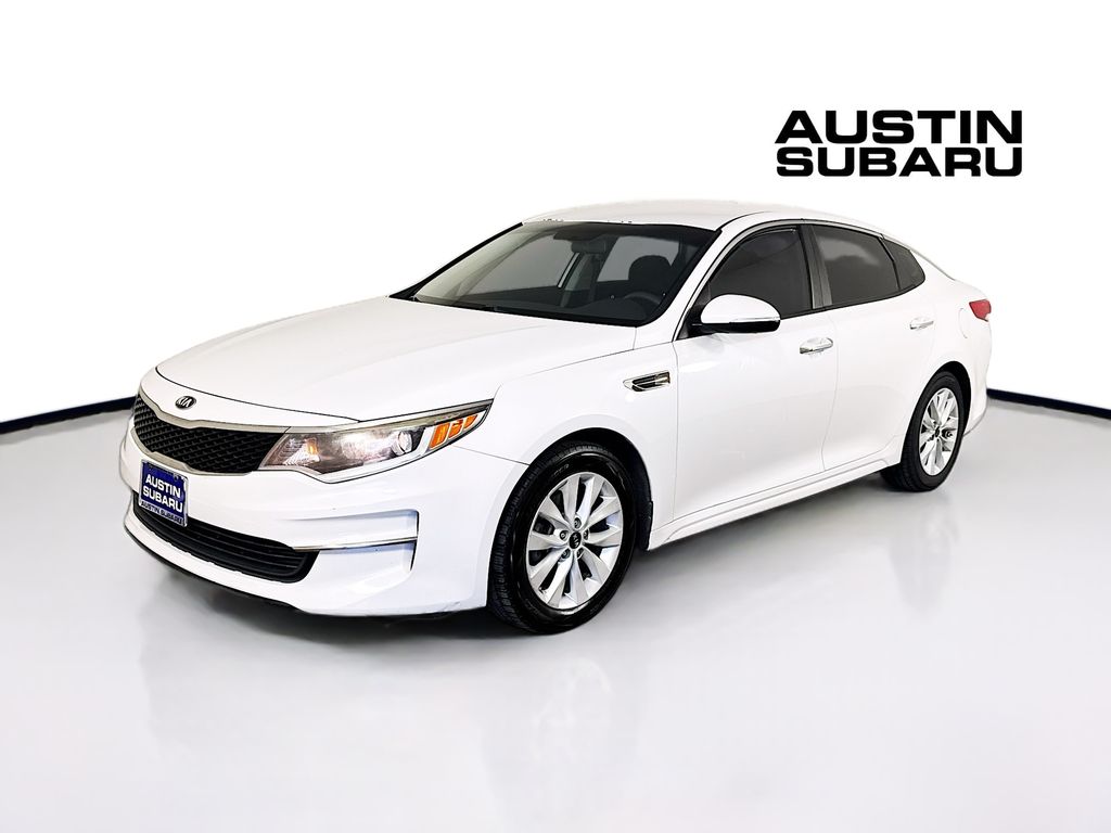 2017 Kia Optima LX's photo