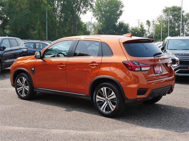 2024 Mitsubishi Outlander Sport ES photo 2