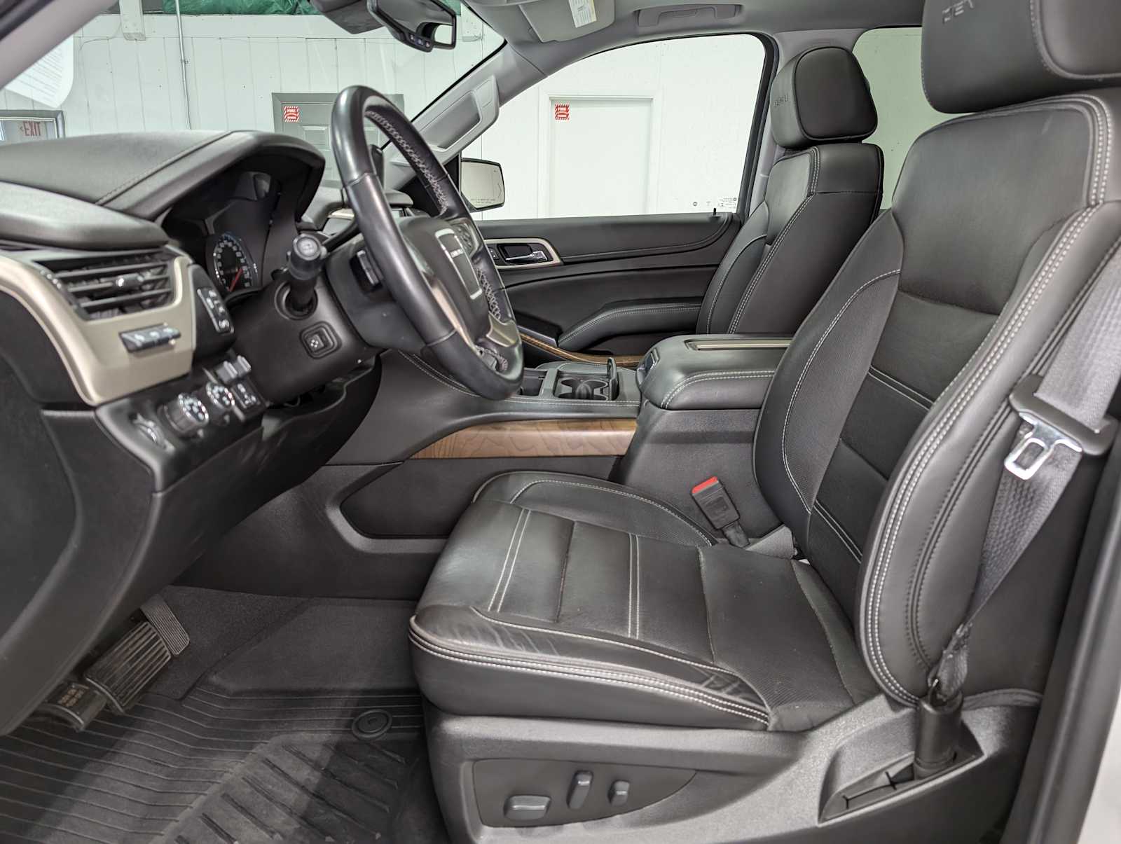 2020 Gmc Yukon Denali photo 4
