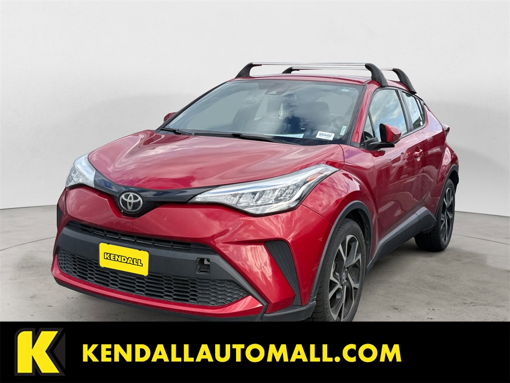 2021 Toyota C-HR XLE's photo