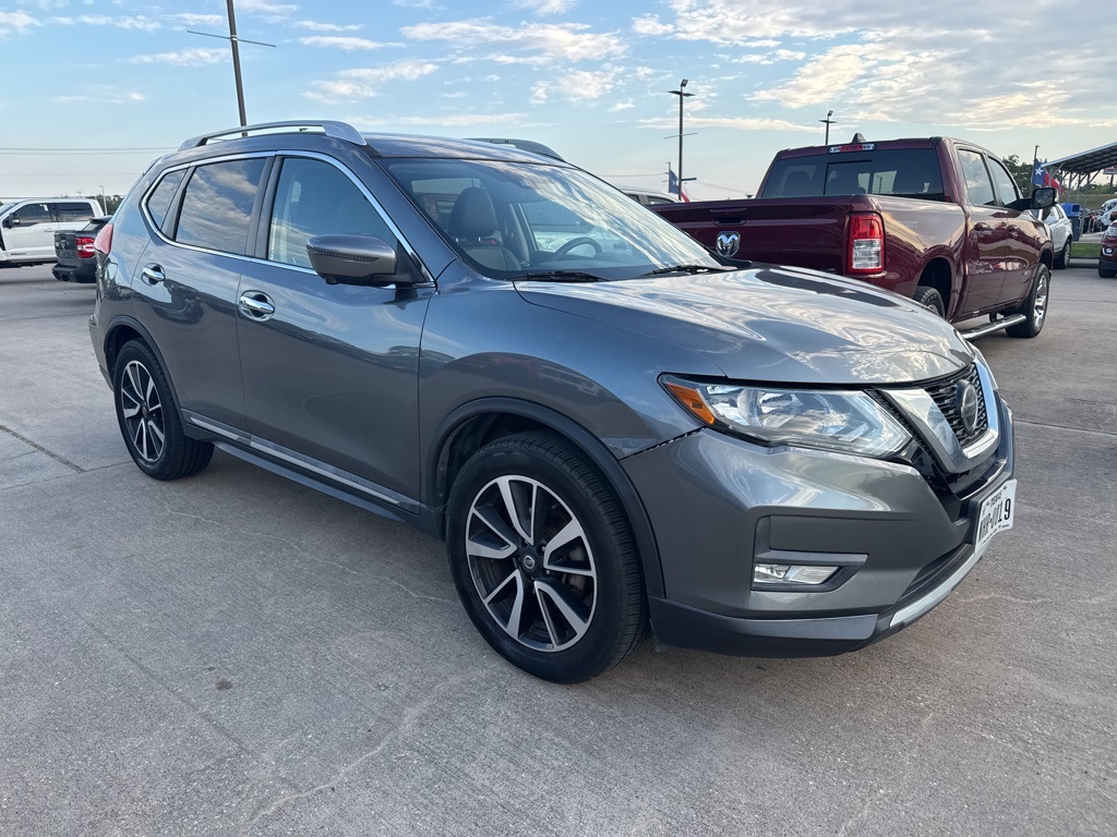 Used 2019 Nissan Rogue SL with VIN 5N1AT2MT3KC749934 for sale in Alvin, TX