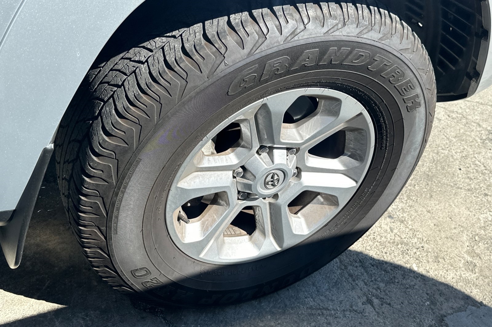 2024 Toyota 4Runner SR5 photo 2