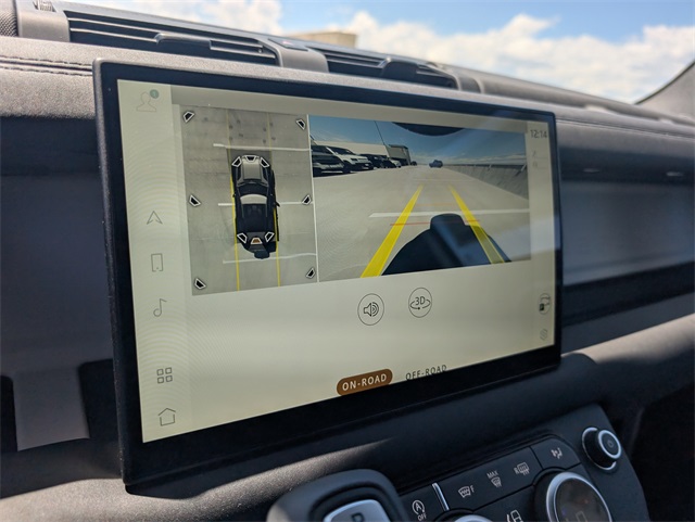 2025 Land Rover Defender 90 X-Dynamic SE photo 9
