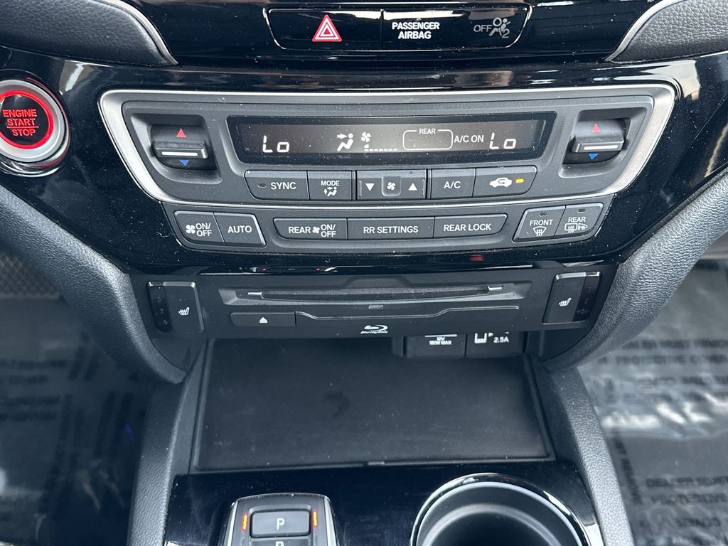 2022 Honda Pilot Touring photo 22