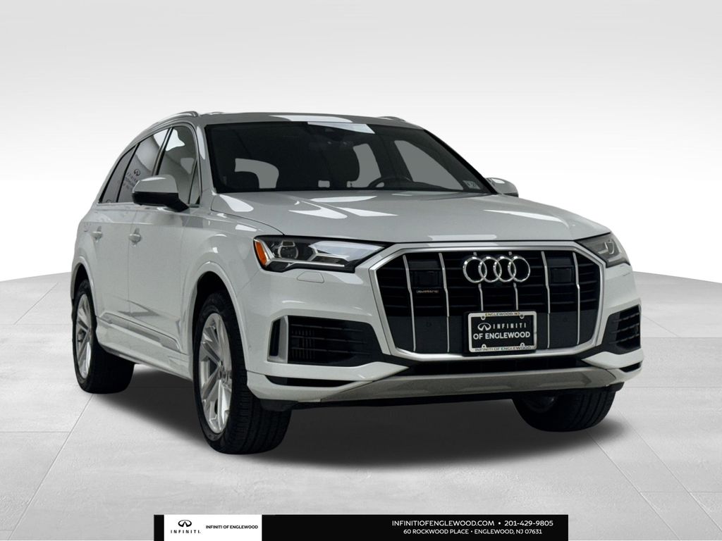 2022 Audi Q7 Premium Plus's photo