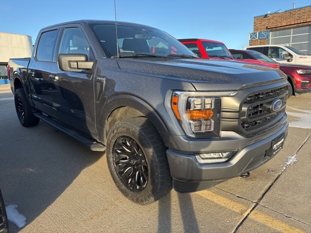 2023 Ford F-150 XLT's photo