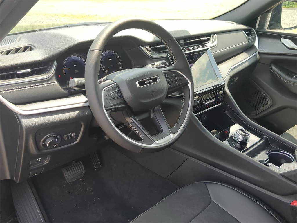 2025 Jeep Grand Cherokee Altitude X photo 9
