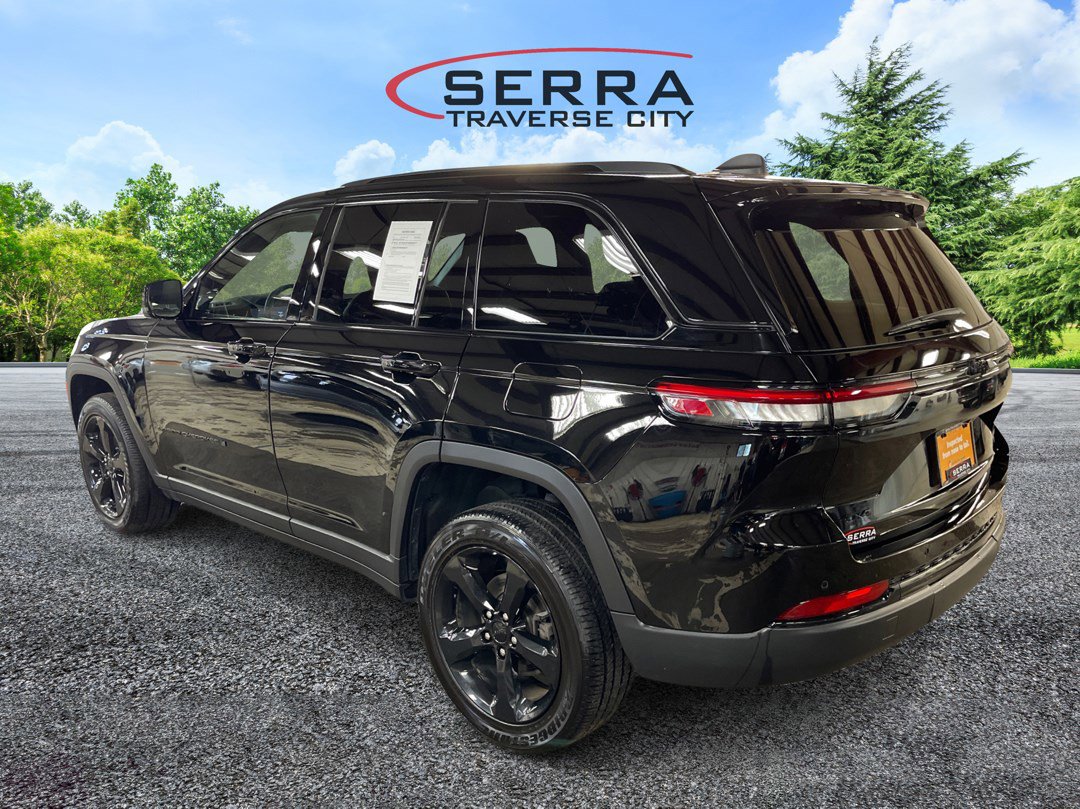 2023 Jeep Grand Cherokee Altitude photo 6