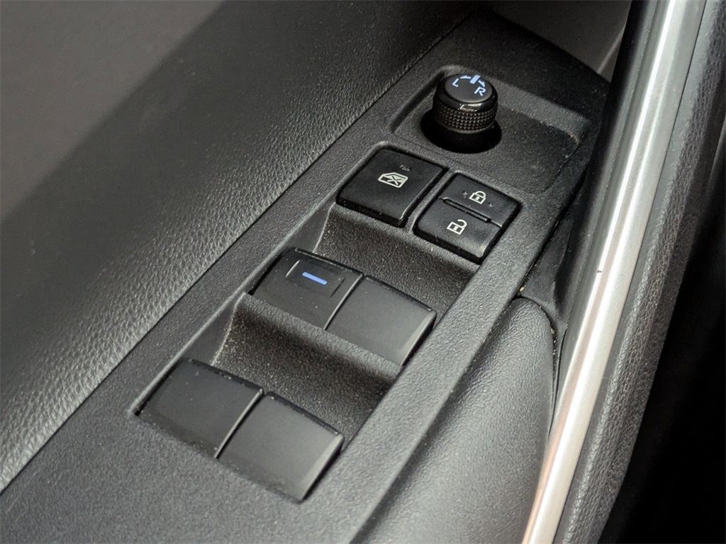2023 Toyota Corolla Hybrid SE photo 17
