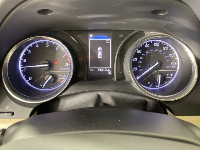 2018 Toyota Camry LE photo 25