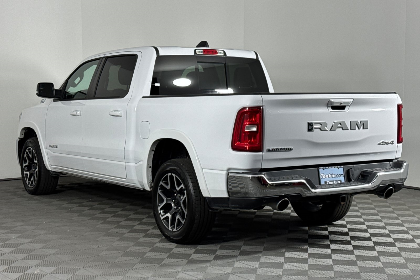 2025 Ram 1500 Laramie photo 6