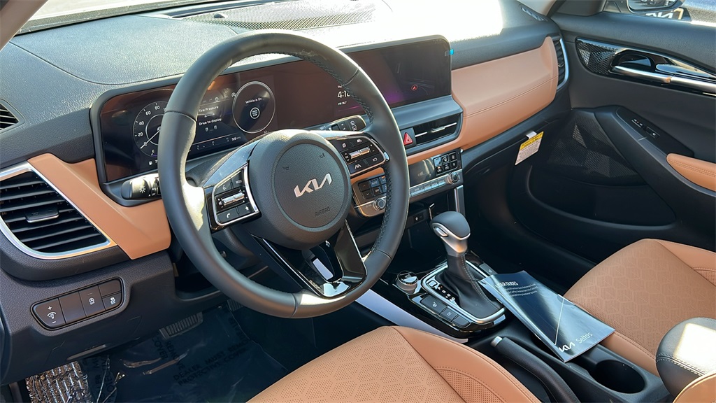 2026 Kia Seltos EX photo 8