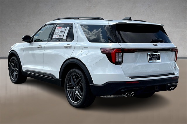 2025 Ford Explorer ST photo 3