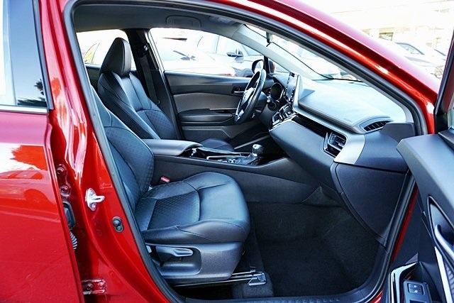 Used 2022 Red Toyota XLE image 10