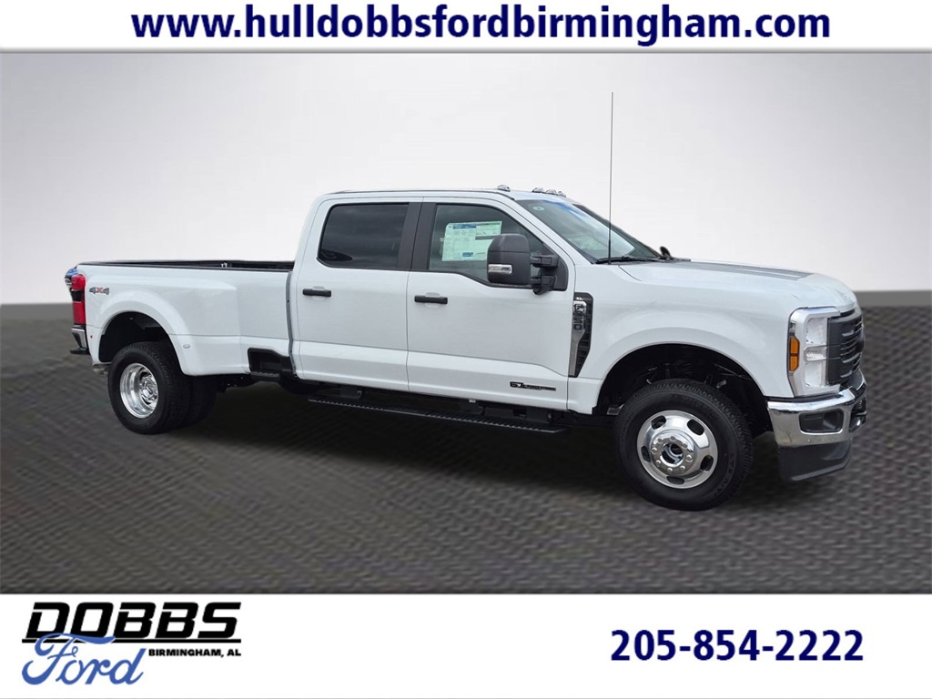 2026 Ford F-350 Super Duty XL's photo