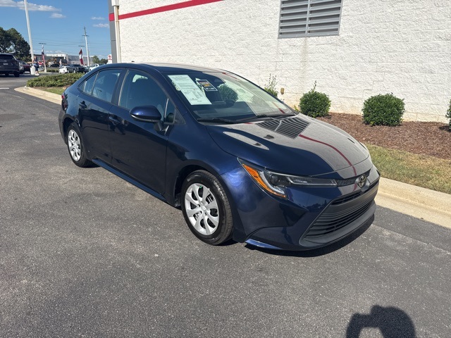 2024 Toyota Corolla LE photo 2